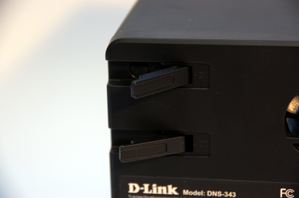 D-Link DNS-343